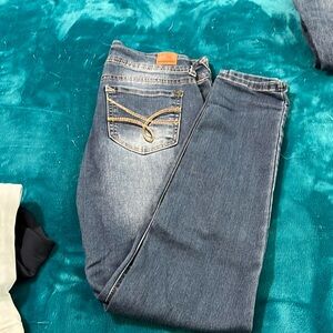 Wall Flower size 7 skinny jeans